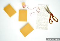 Aşağıdaki İngilizce çevirisi ve özgün başlığı:

Simple DIY Advent Calendar Ideas for Adults