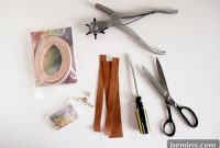 Handcrafted Leather Ornament: A Mid-Century Modern DIY Project