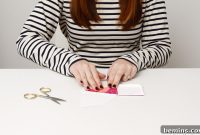 Simple Geometric Paper Ornament DIY