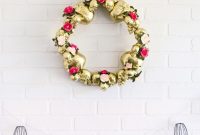 DIY Glam Skull Wreath Tutorial for a Spooktacular Halloween