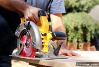 Power Tools 101: Mastering the Circular Saw and Why It’s Essential

The Circular Saw Handbook: A Beginner’s Guide to Safe and Effective Use