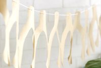 Festive DIY Wishbone Garland: A Step-by-Step Guide