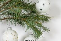 3 Ways to Elevate Basic Ornaments with Scandinavian Style