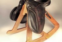 Saddle Seat: Active Sitting, Enhanced Posture