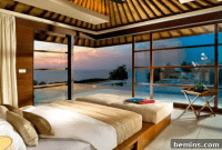 Striking Seaside Sanctuaries