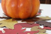 How to Craft an Autumn Leaf Table Runner for Thanksgiving Feast
