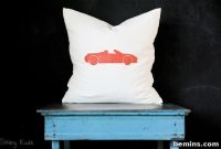DIY Throw Pillow Paradise: 8 Projects to Reinvent Your Bedroom