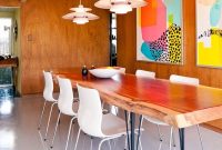 Visually Stunning: 7 Neutral Interiors Elevated by Bold Art