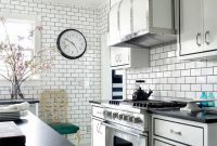 Visually Striking: 10 Exquisite Black and White Kitchen Designs