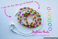 How to Weave a Vibrant Earphone Case with Loom Bands