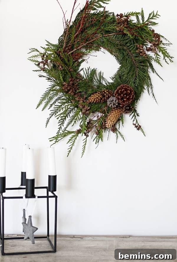 Scandinavian Christmas Wreath Detail