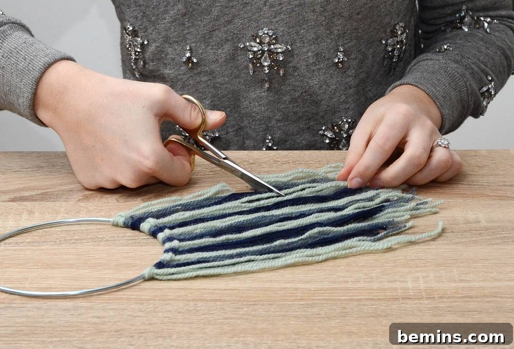 Trimming the Yarn Fringe into an Arrow Shape