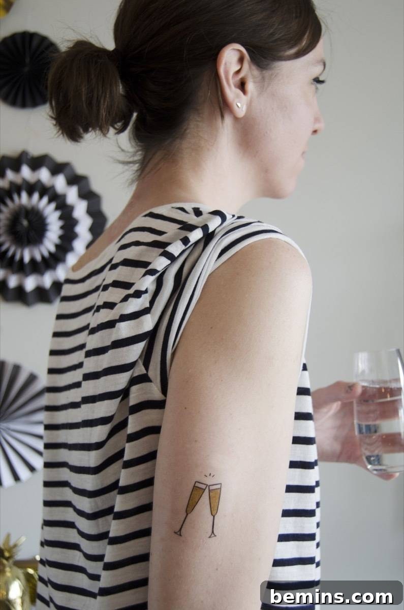 Pop, fizz, clink! These temporary tattoos make great party favors for your New Year's Eve party!