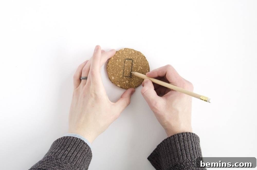 Vase to Vault: The Thrifty Home Decor Upgrade 6 How to make a savings bank out of a vase: Trace a coin slot