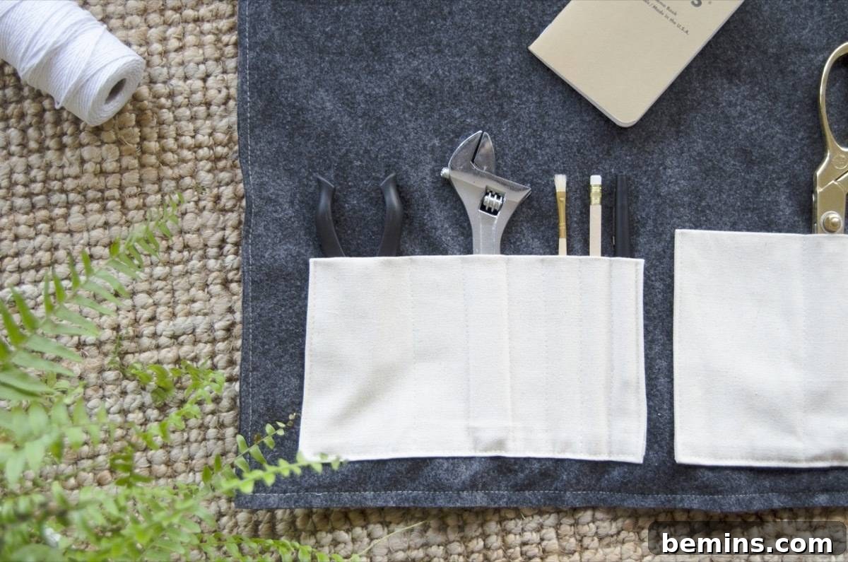 DIY Rollup Organizer: Keep everything in order with this simple felt organizer.
