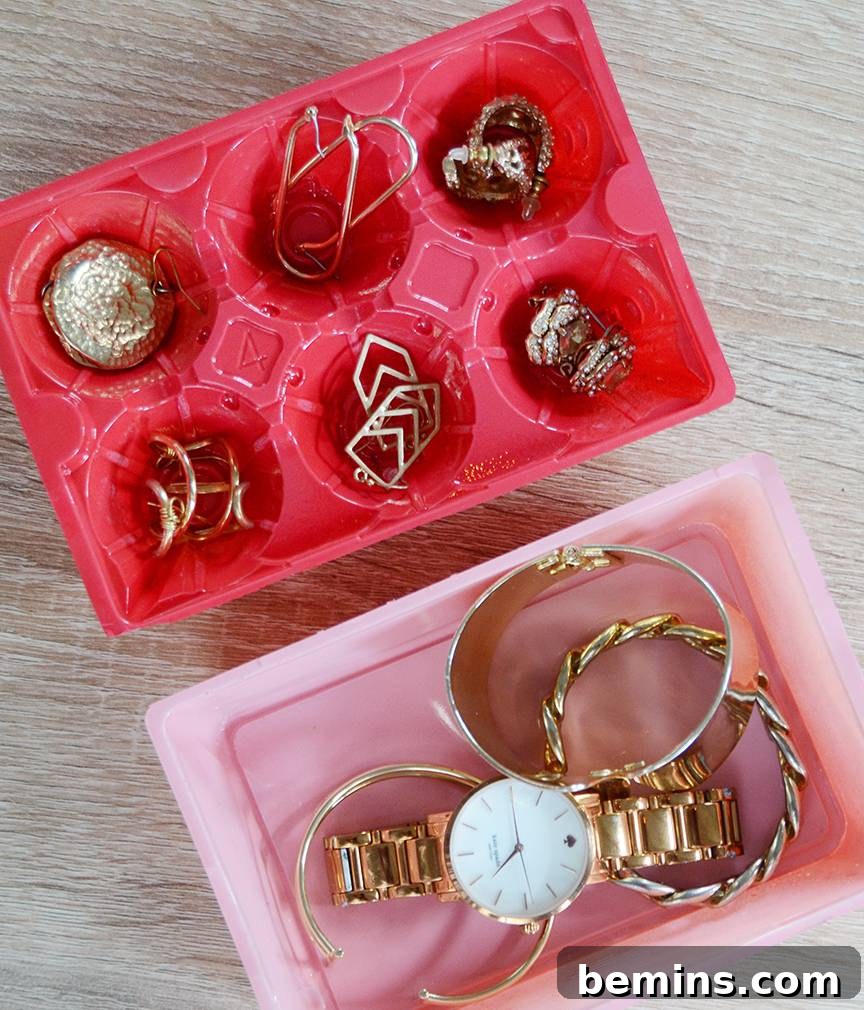 DIY Egg Carton Jewelry Organizer