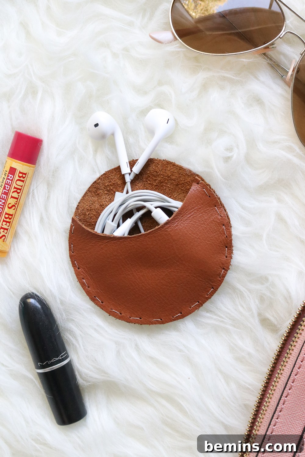 DIY Round Leather Headphone Organizer