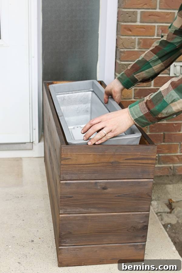 Assembling the planter box