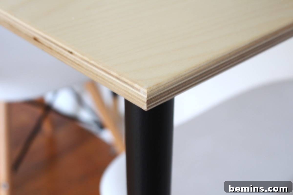 Small Dining Table Detail 2