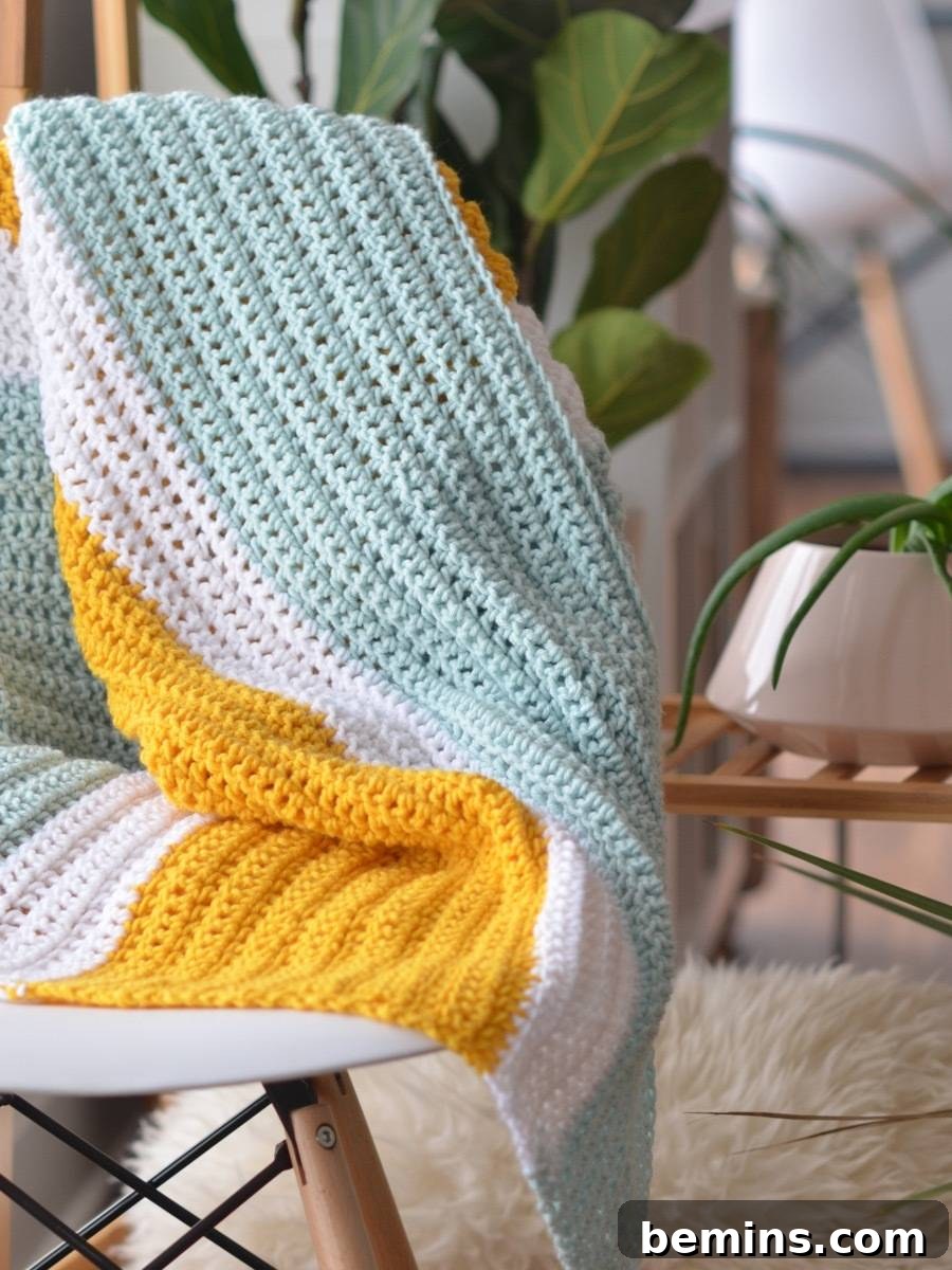 How to crochet a simple but sweet baby blanket using three colors