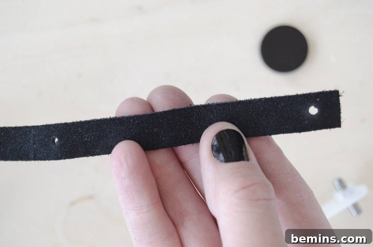 DIY Picnic Backpack - Step 3c: Checking the created hole