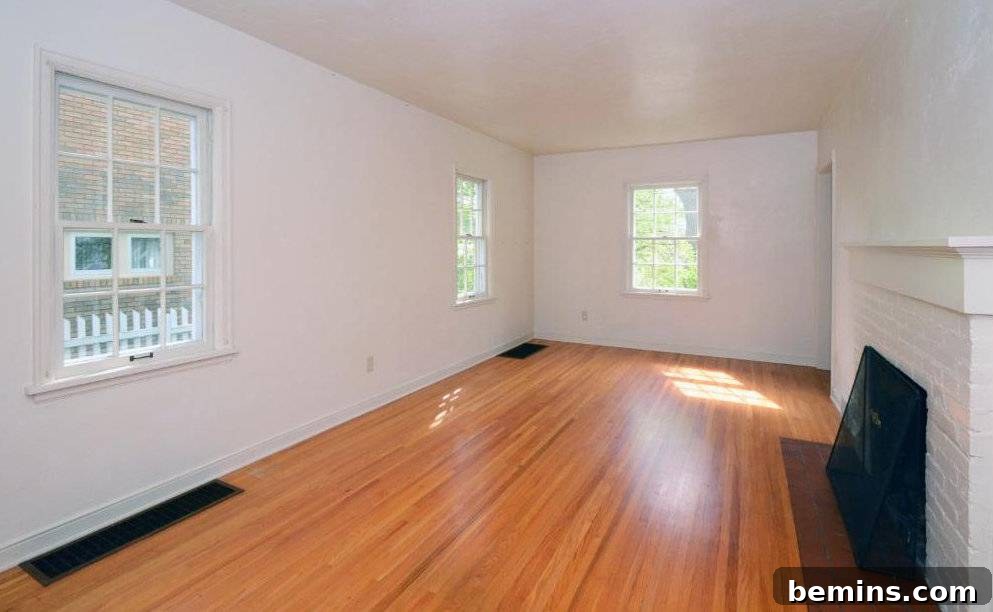 Empty Room Before Painting