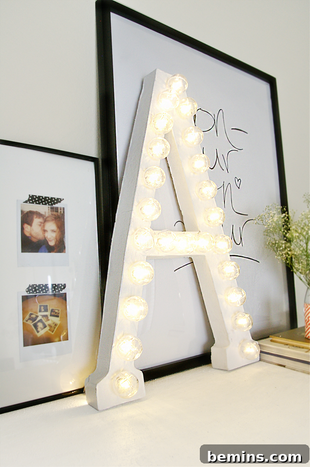 75 DIY Dorm Room Decor Ideas to Make It Your Own 31 Marquee Light