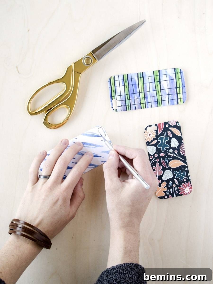 Autumn-themed designs for your iPhone case