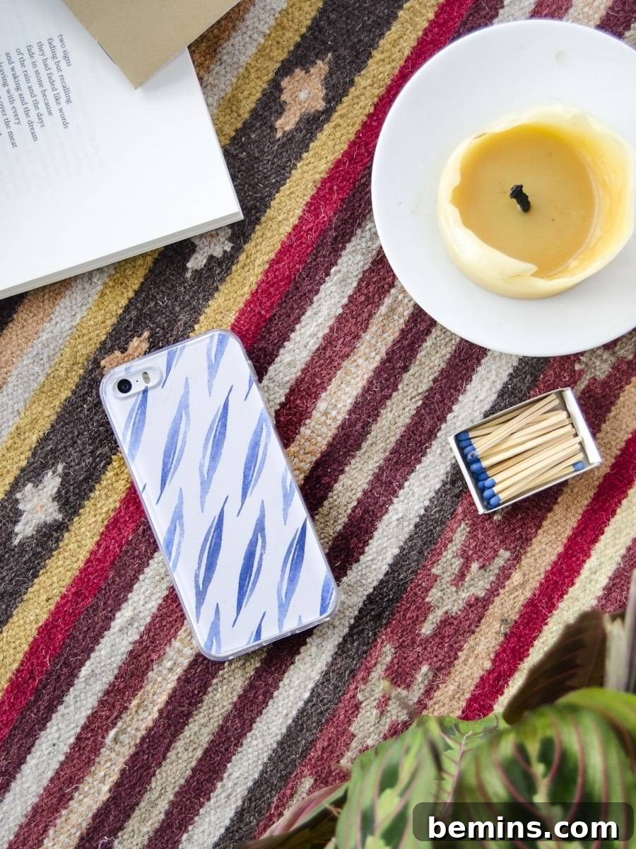 Free printable: Fall-inspired iPhone case designs