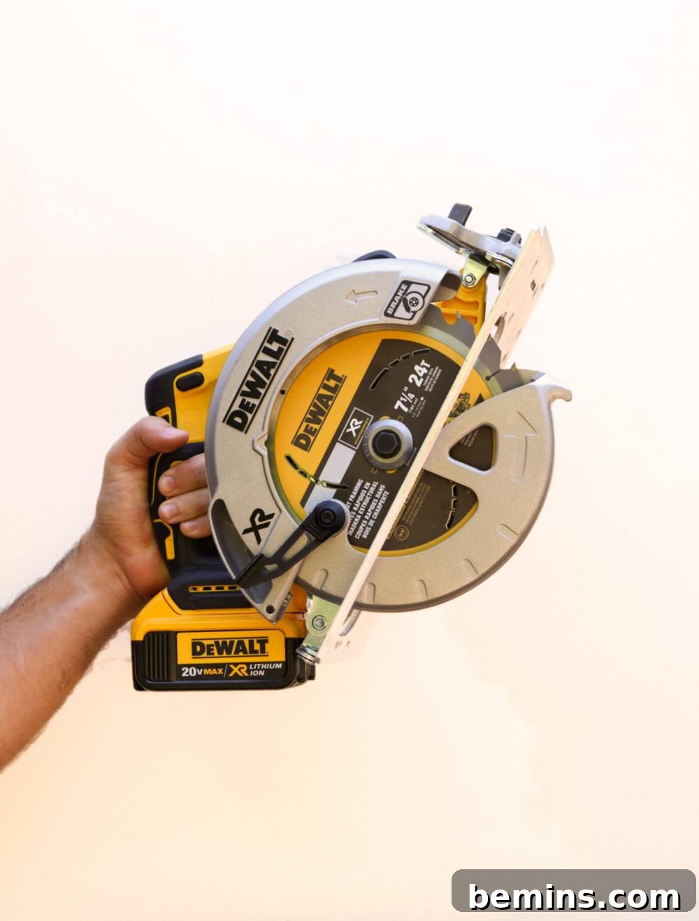 Power Tools 101: Mastering the Circular Saw Essential Circular Saw Skills for Every DIYer 4 Circular Saw for Woodworking
