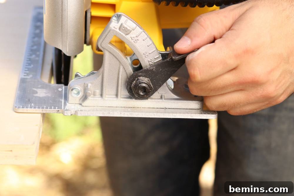 Adjusting Circular Saw Blade Depth