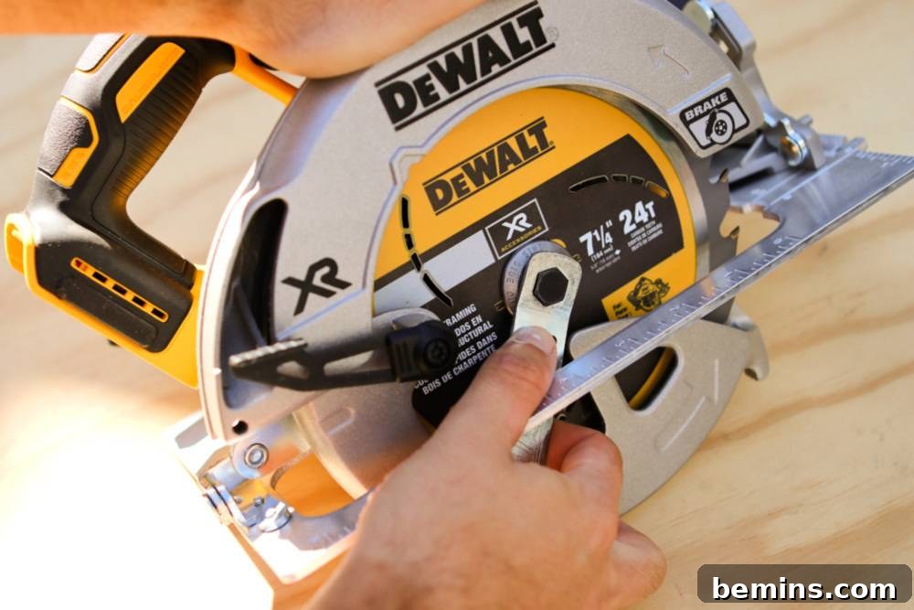 Power Tools 101: Mastering the Circular Saw Essential Circular Saw Skills for Every DIYer 7 The Circular Saw Blade