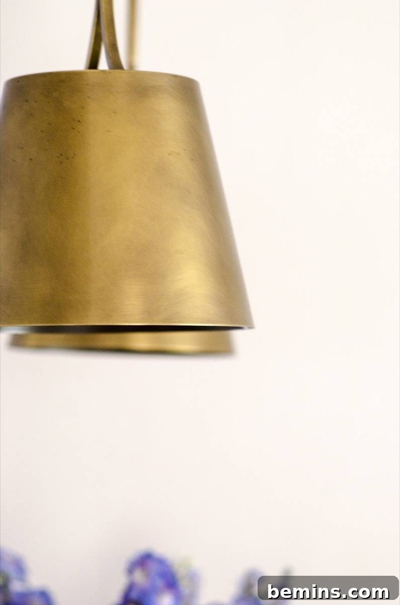 Gold Pendant Detail