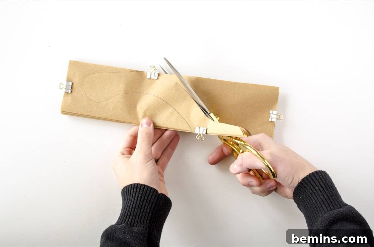 Wishbone Garland: Step 3 - Cut Paper Chain