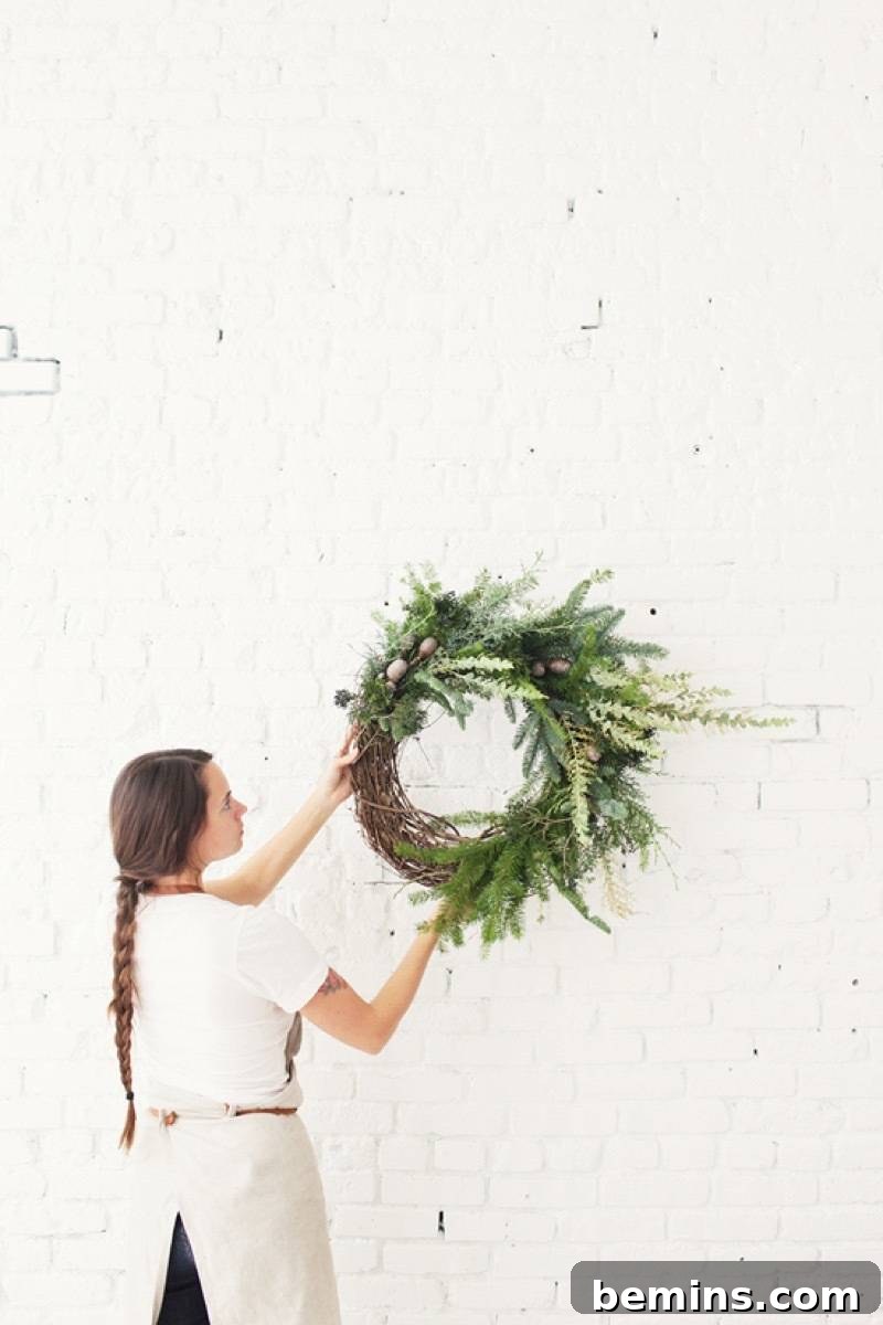 Simple holiday wreath
