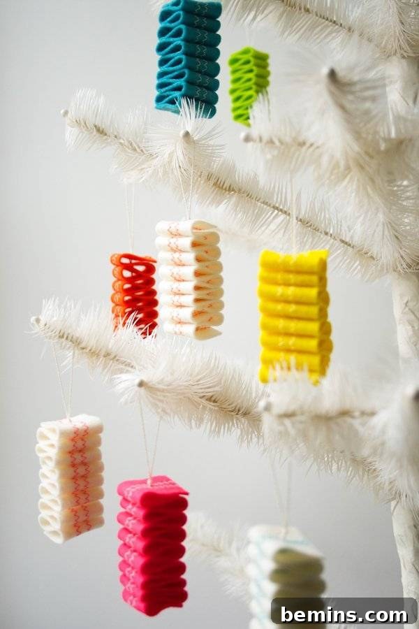 Faux ribbon candy from felt