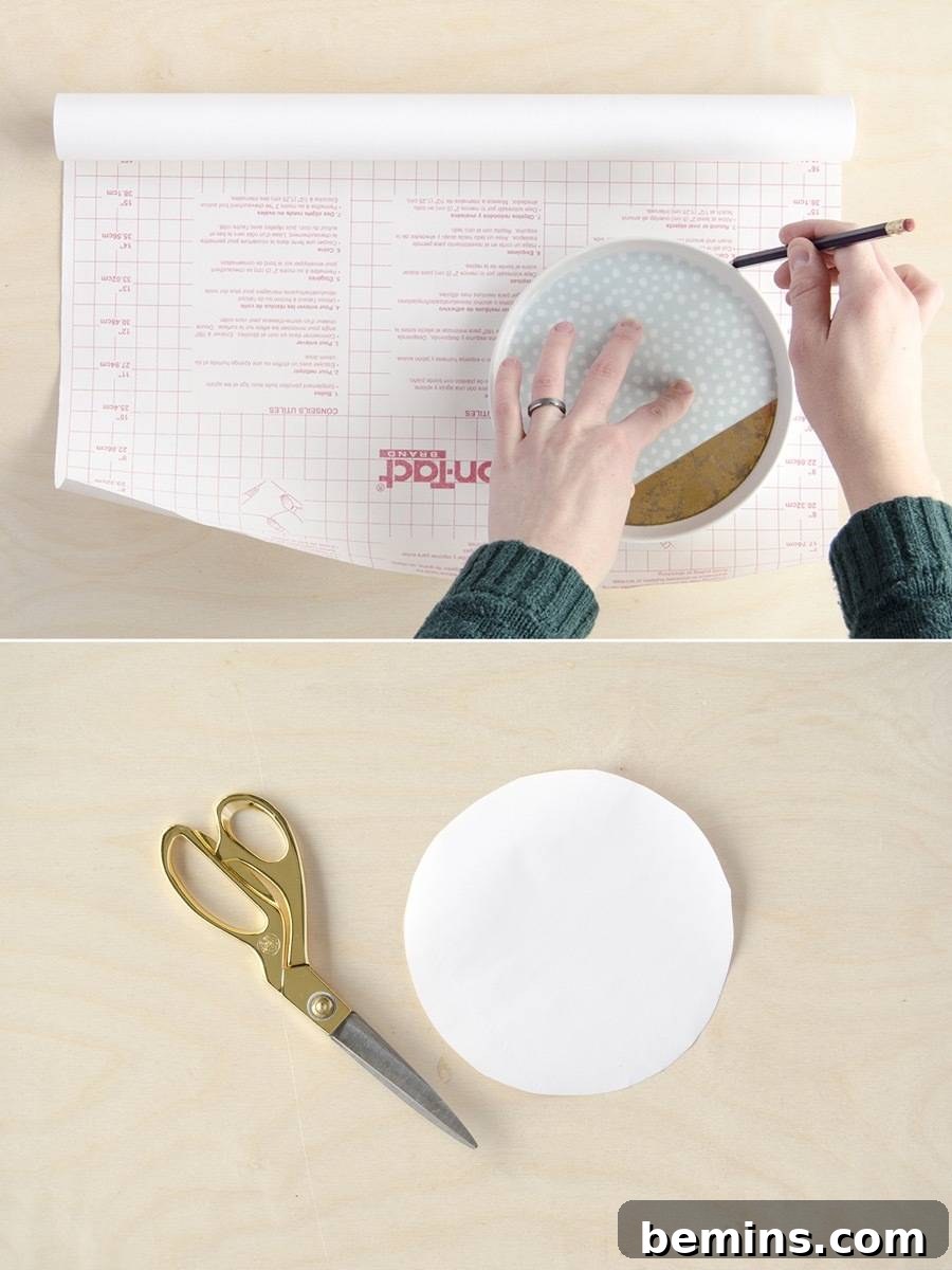 Shelf liner snowflakes | Step 1
