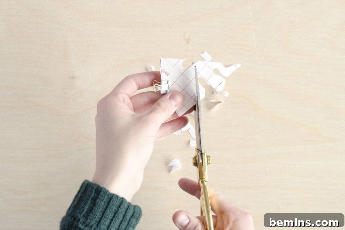 Shelf liner snowflakes | Step 3