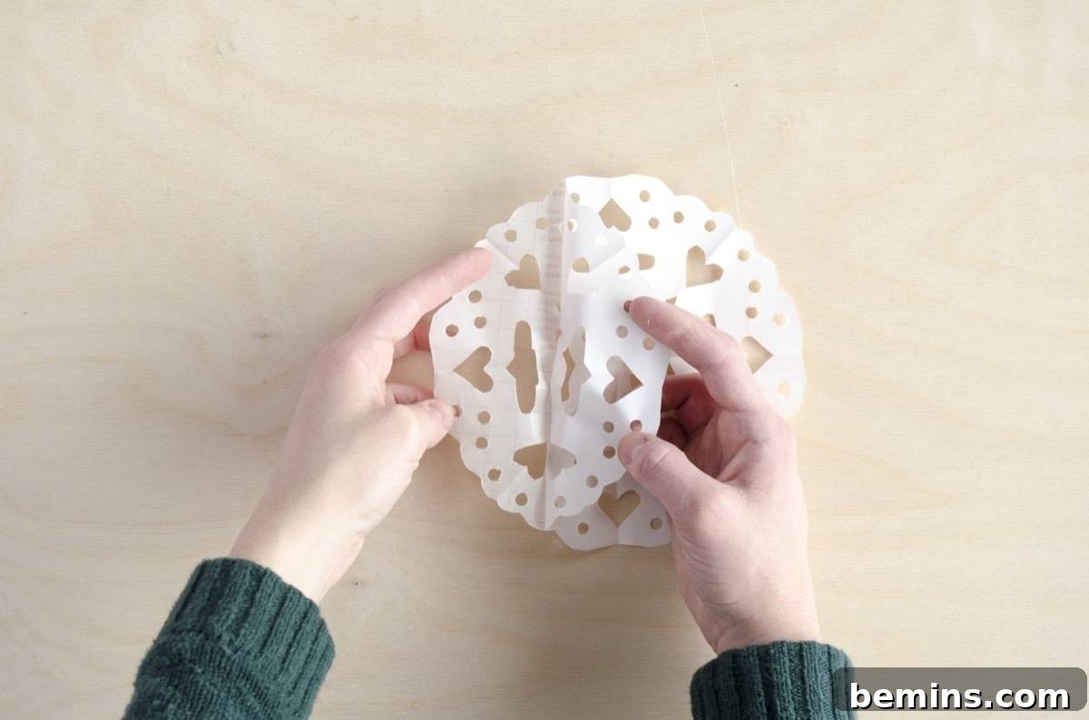 Shelf liner snowflakes | Step 4