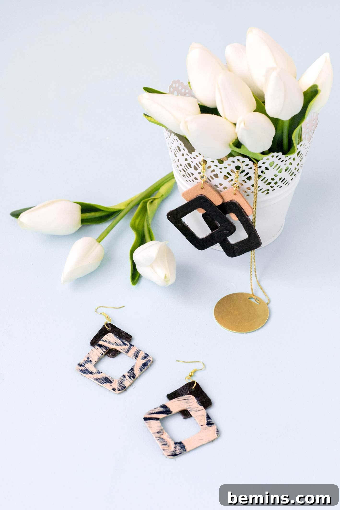 Leather Earring DIY: A Budget-Friendly Christmas Craft 2 DIY leather earrings - the perfect Christmas gift that won't break the bank