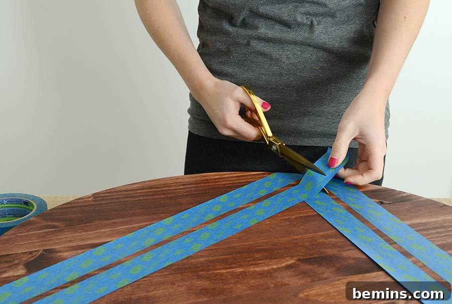 Applying Painter's Tape for Geometric Design on Lazy Susan