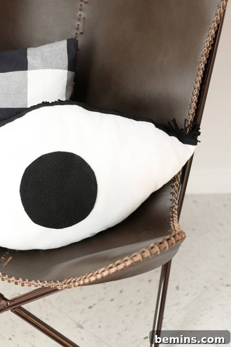 Modern and minimal DIY eye pillow