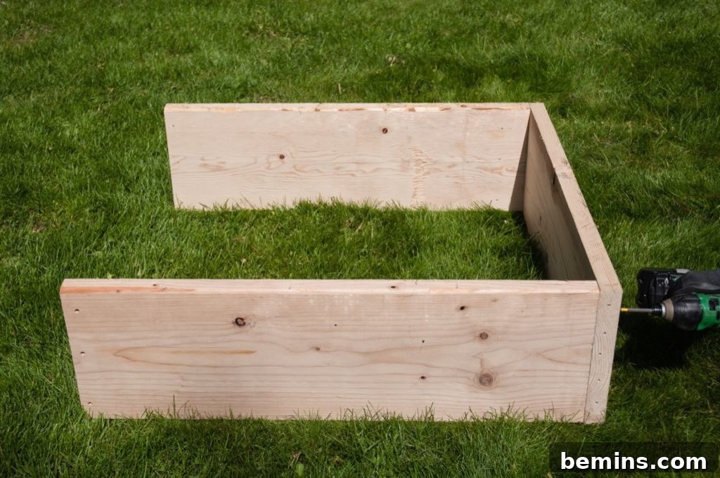 Assembling the Smaller Planters