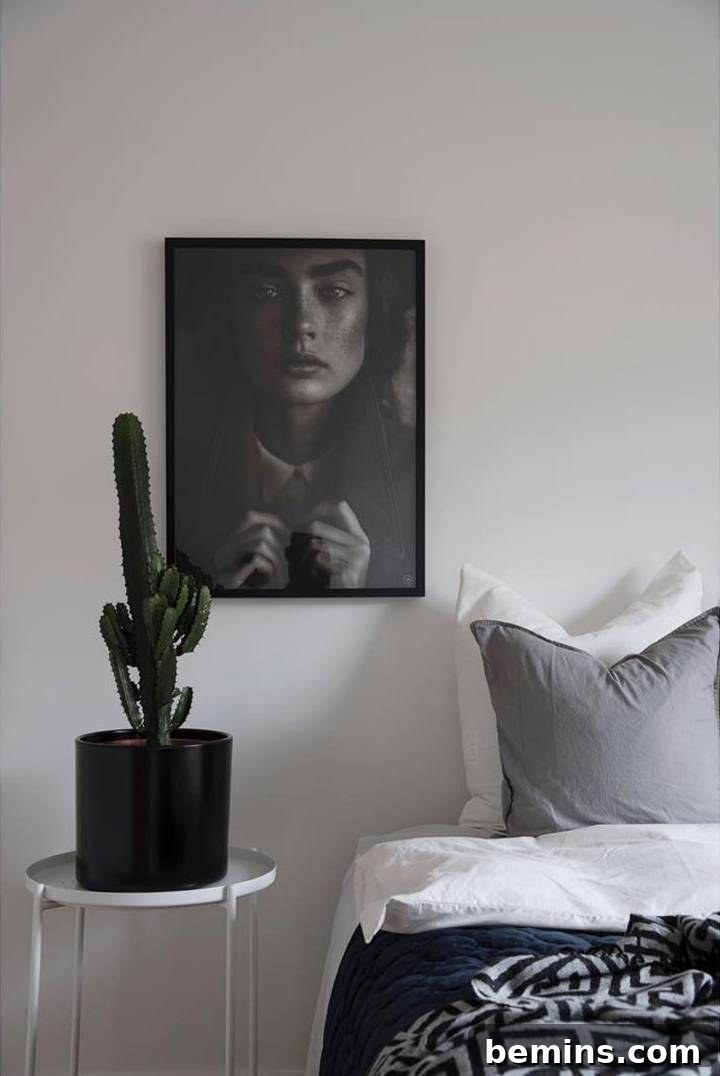 19 Instagram Accounts for a Clean & Minimalist Aesthetic 7 Hillehem Minimalist Instagram Account