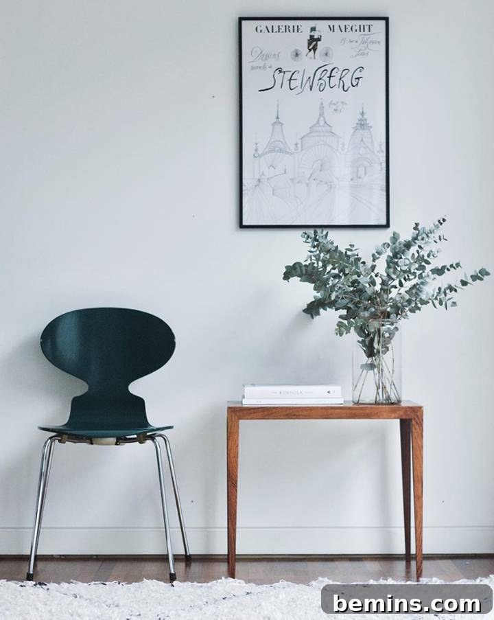 19 Instagram Accounts for a Clean & Minimalist Aesthetic 8 christinathaisen Minimalist Instagram Account