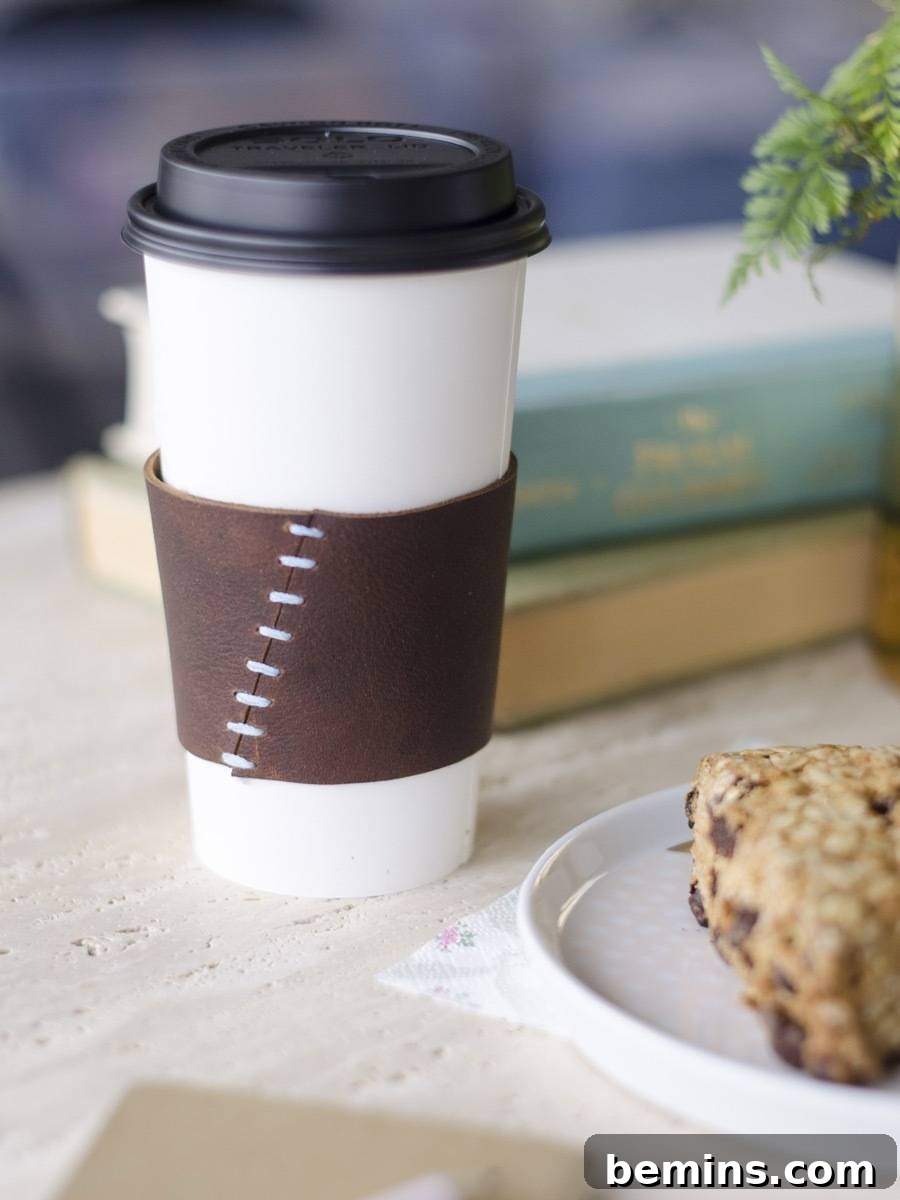How to make a reusable coffee cup sleeve close up