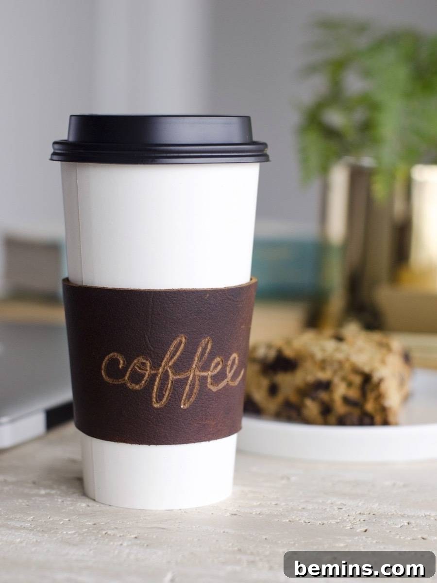 How to make a reusable coffee cup sleeve detail