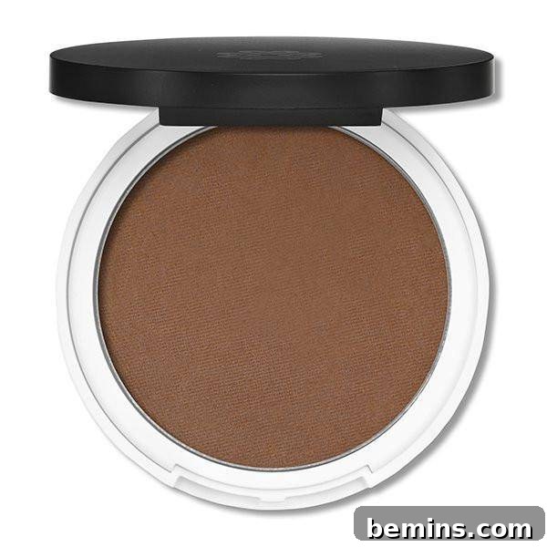 A versatile eyeshadow palette, perfect for creating a range of natural and glamorous eye looks.