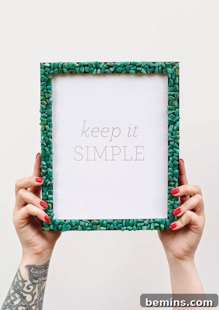 Picture frame makeover ideas - Photo via Poppytalk