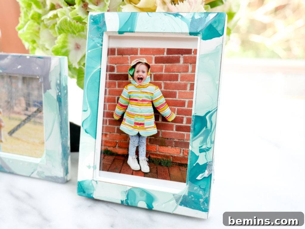 Picture frame makeover ideas - Photo via Happily Eva After